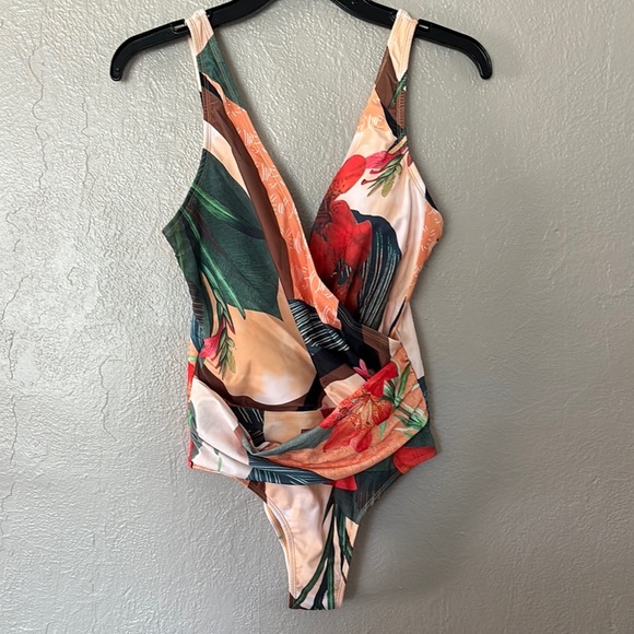 Women’s One Piece Swimsuit, Tropical, Medium, NWT - Picture 1 of 7